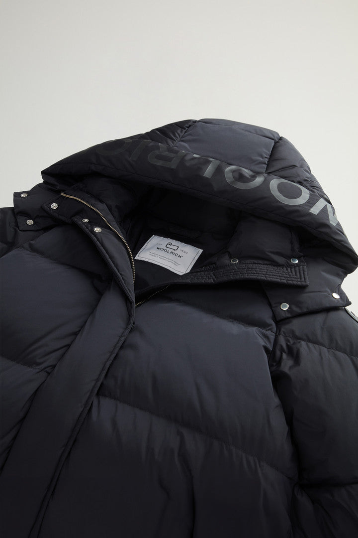 Aurora Long Parka in Stretch Nylon (Dark Green) - Detail View 5