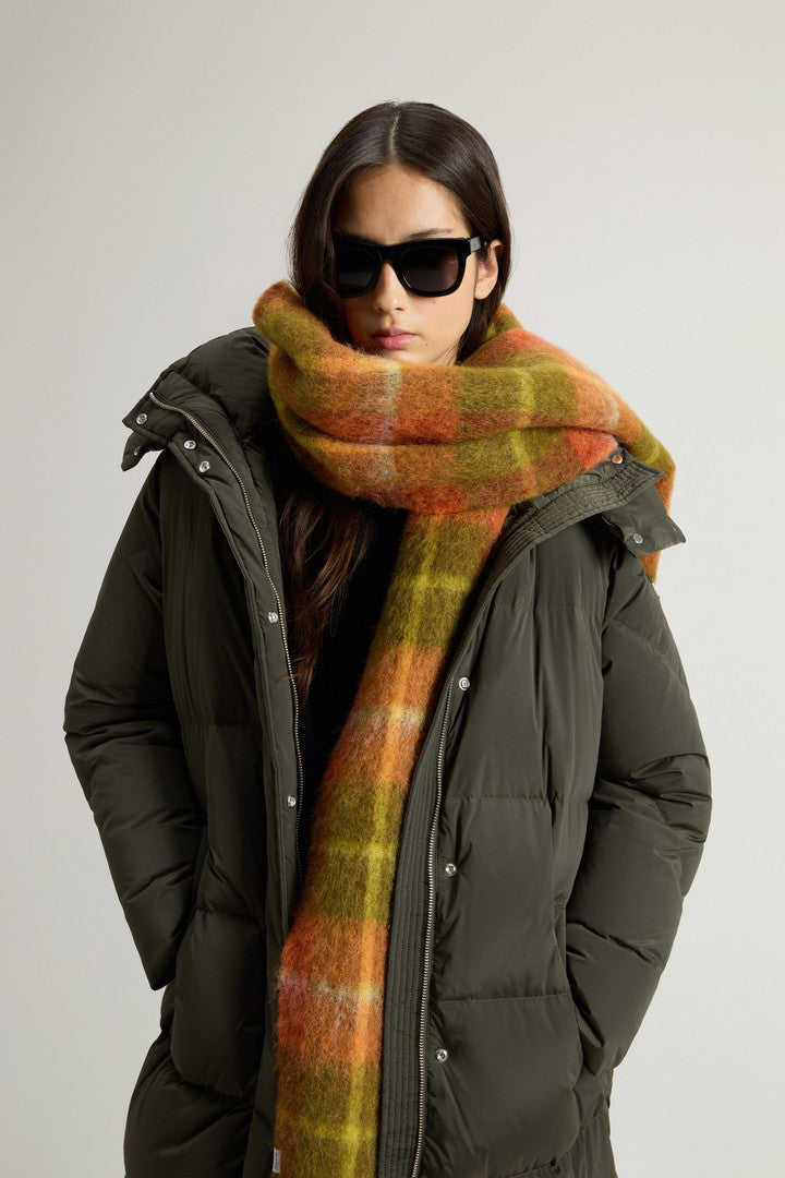 Aurora Long Parka in Stretch Nylon (Black) - Detail View 4