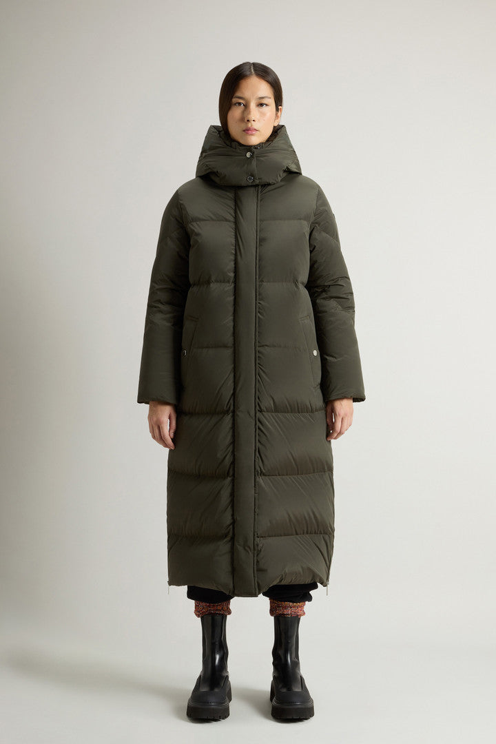 Aurora Long Parka in Stretch Nylon (Black) - Detail View 1