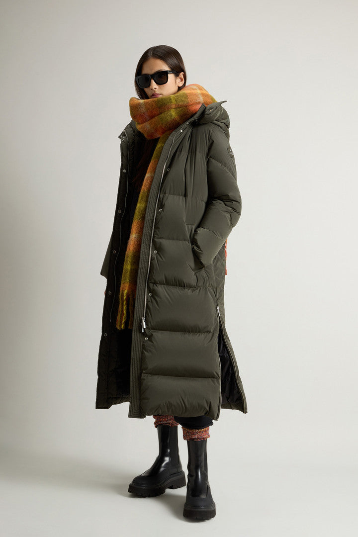 Aurora Long Parka in Stretch Nylon (Dark Green) - Detail View 1