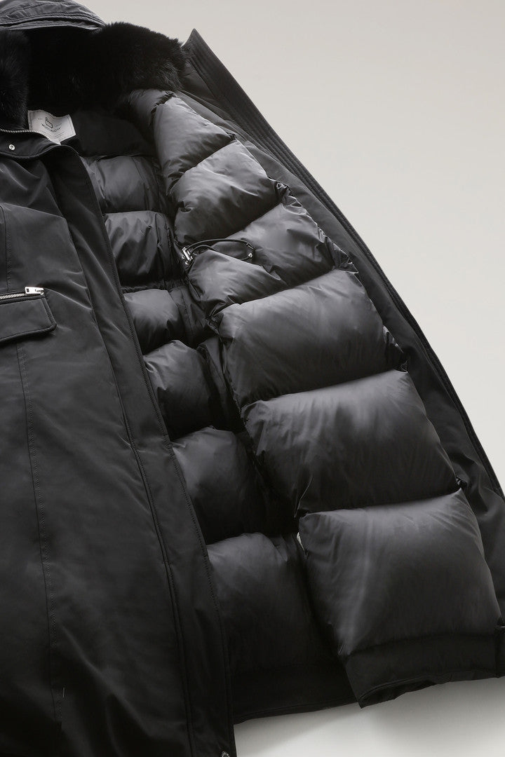 Mahan Fox Long Parka with detachable hood (Black) - Detail View 5