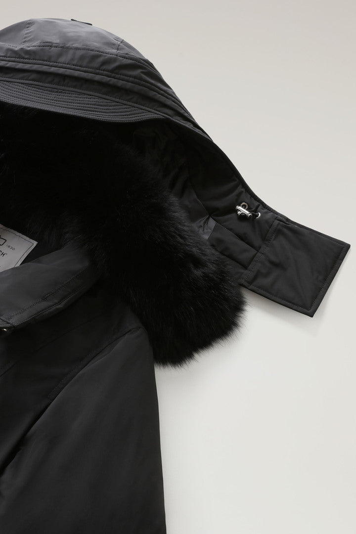 Mahan Fox Long Parka with detachable hood (Black) - Detail View 2