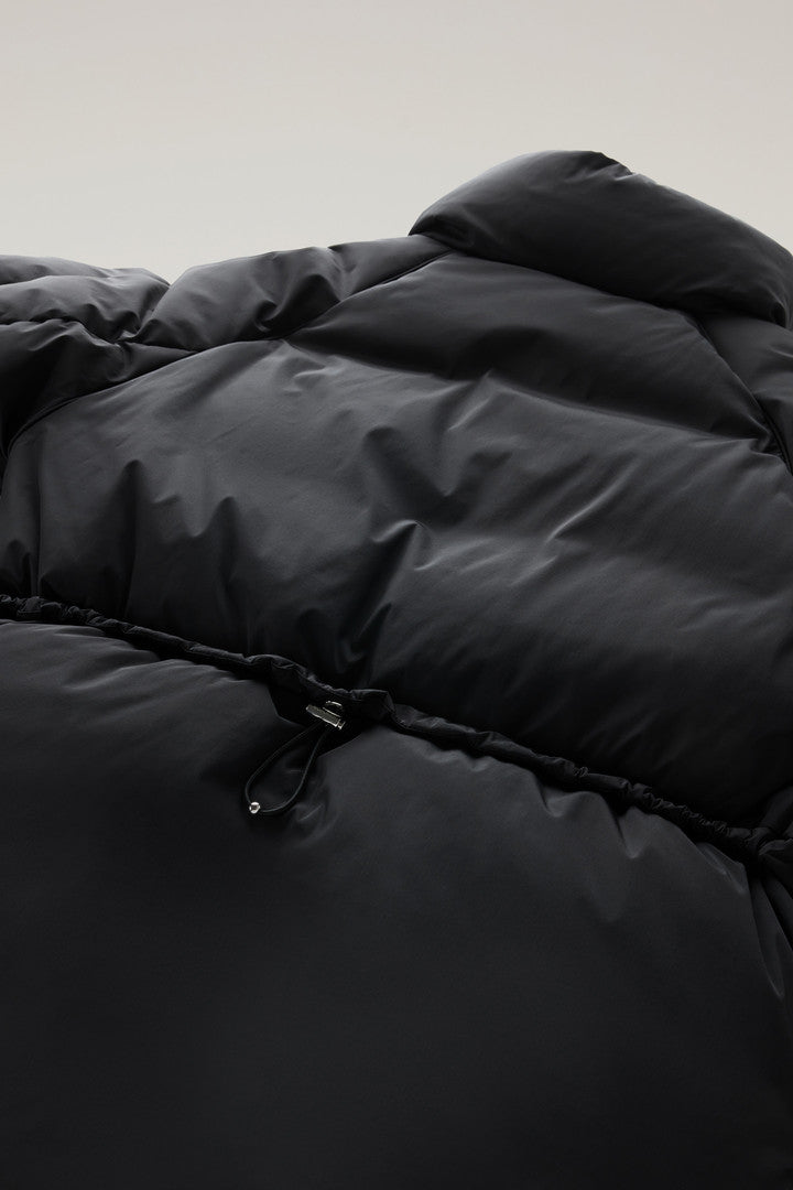 Alsea Down Jacket in Stretch Nylon (Black) - Detail View 4