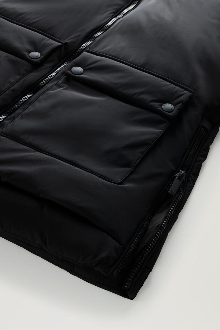 Alsea Down Jacket in Stretch Nylon (Black) - Detail View 3