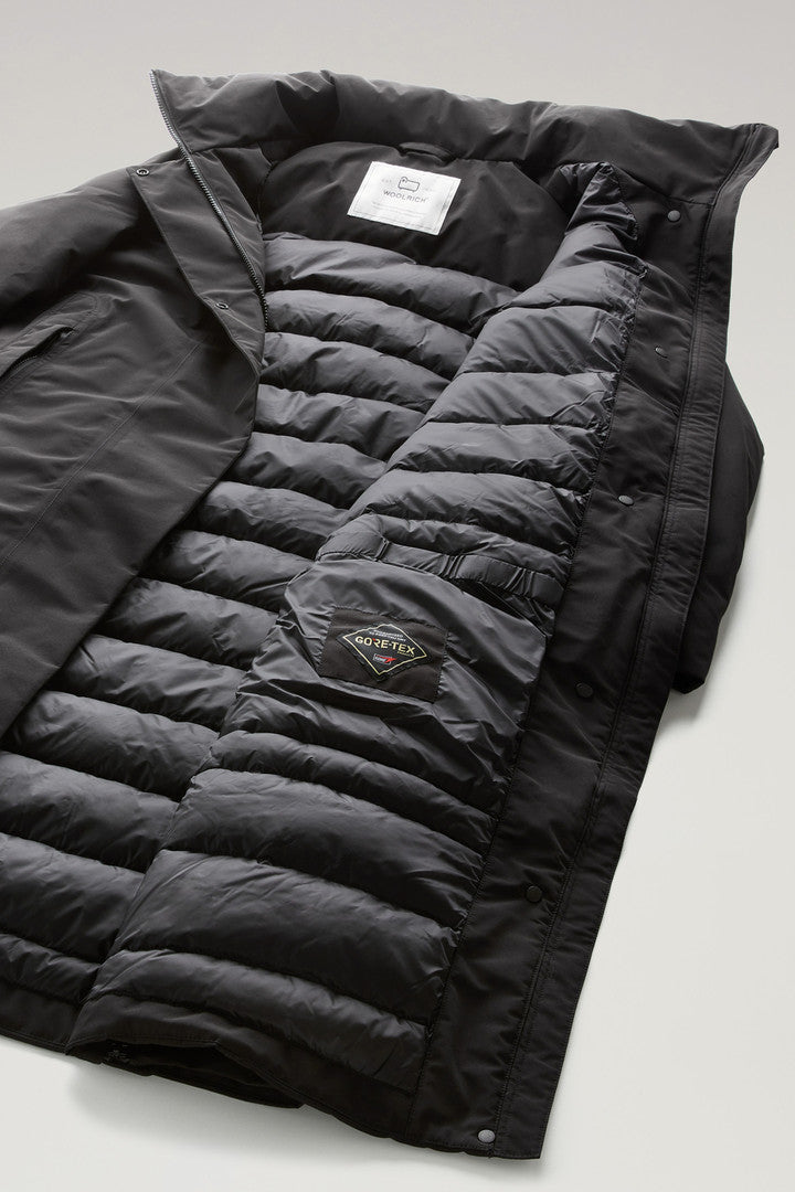 Waterproof High-Tech Long Coat in Recycled GORE-TEX (Black) - Detail View 5