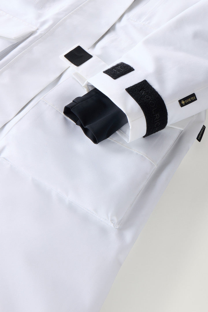 Waterproof High-Tech Parka in GORE-TEX (Natural White) - Detail View 2