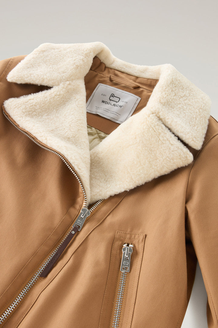 Aviator Jacket with collar in Sherpa Wool Blend (Dark Camel) - Detail View 1
