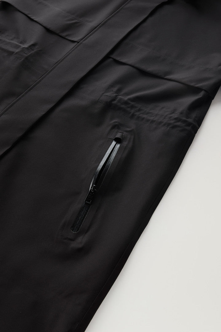 Waterproof Parka in Light Stretch Fabric with a Detachable Hood (Black) - Detail View 5