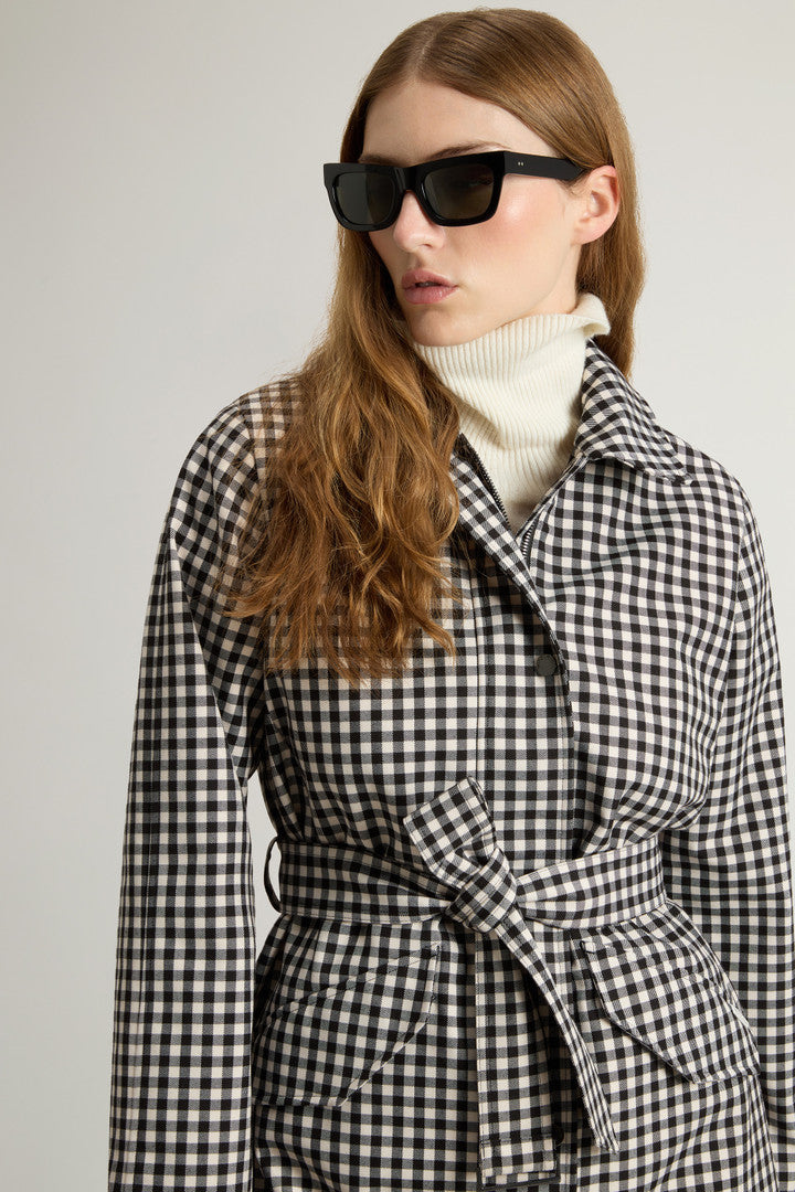 Yarn-Dyed Trench Coat in Three-Layer Fabric with Hood (Black Buffalo) - Detail View 4