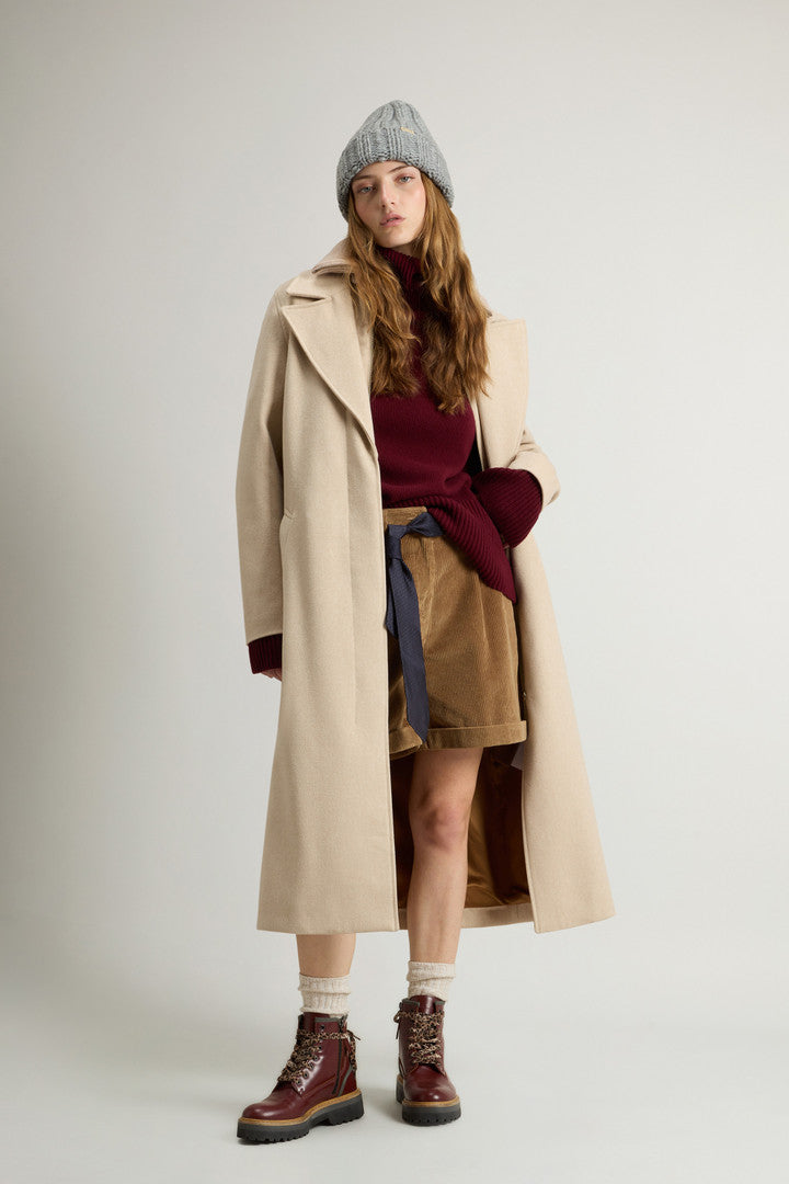 Coat in Pure Virgin Italian Wool Crafted Using a Loro Piana Fabric (Oxford Tan) - Detail View 2