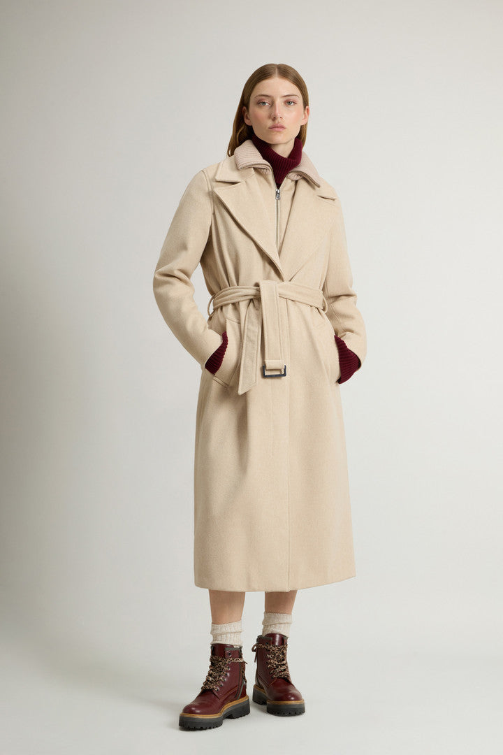 Coat in Pure Virgin Italian Wool Crafted Using a Loro Piana Fabric (Oxford Tan) - Detail View 1
