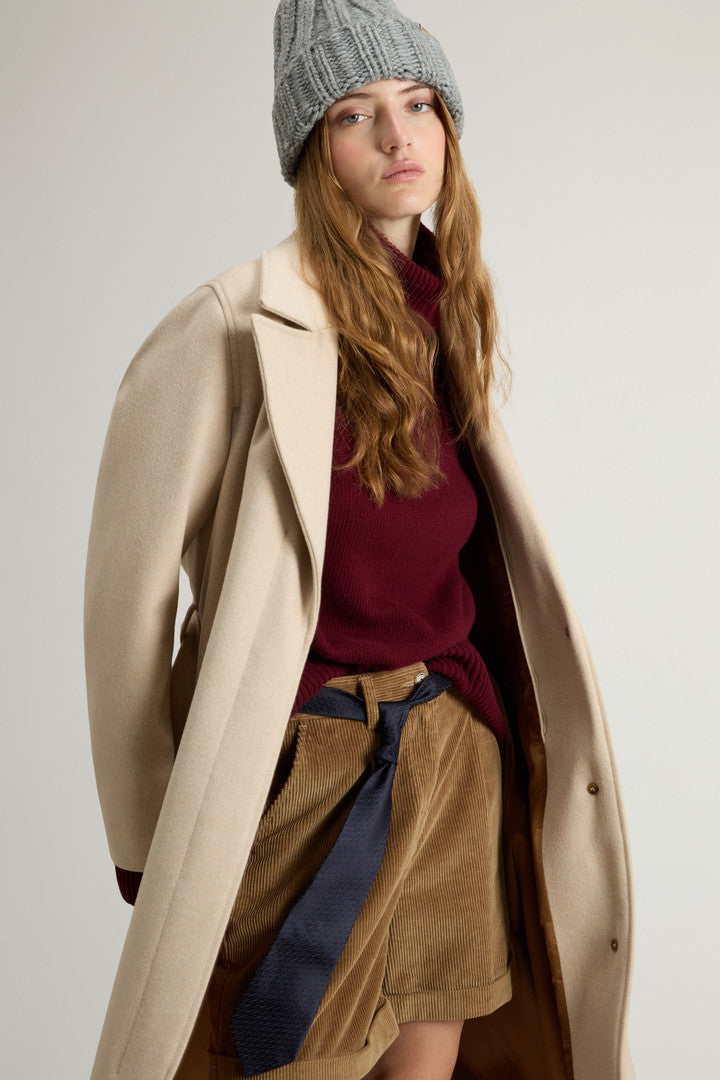 Coat in Pure Virgin Italian Wool Crafted Using a Loro Piana Fabric (Oxford Tan) - Detail View 4