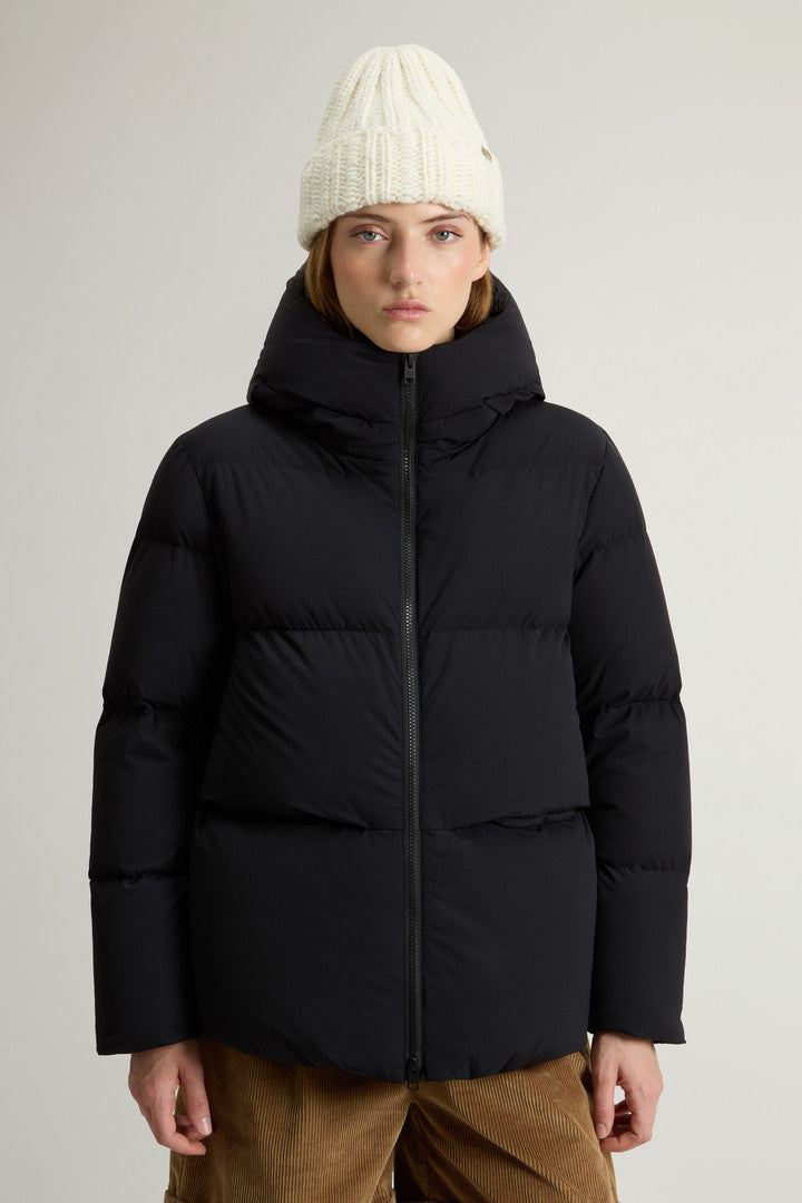 Cloud Down Jacket in Stretch Nylon with Matte Finish (Black) - Detail View 1