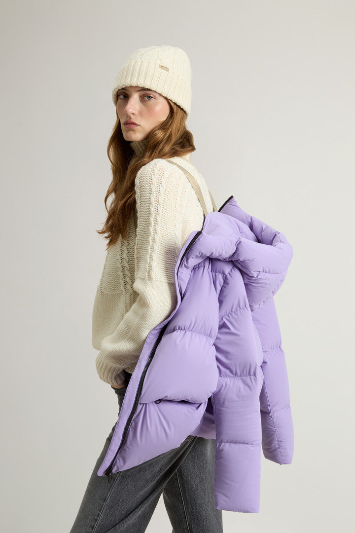 Cloud Down Jacket in Stretch Nylon with Matte Finish (Chinois Green) - Detail View 4