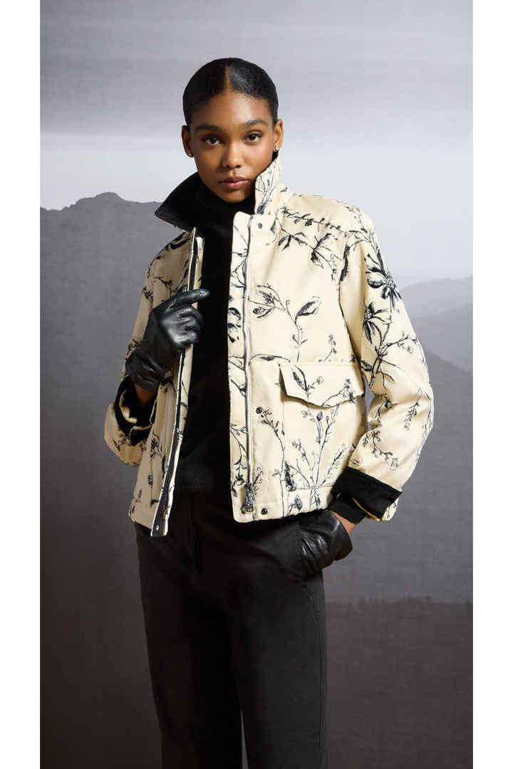 Pontoglio Velvet Jacket with Raised Pattern (Cream Foliage) - Detail View 8