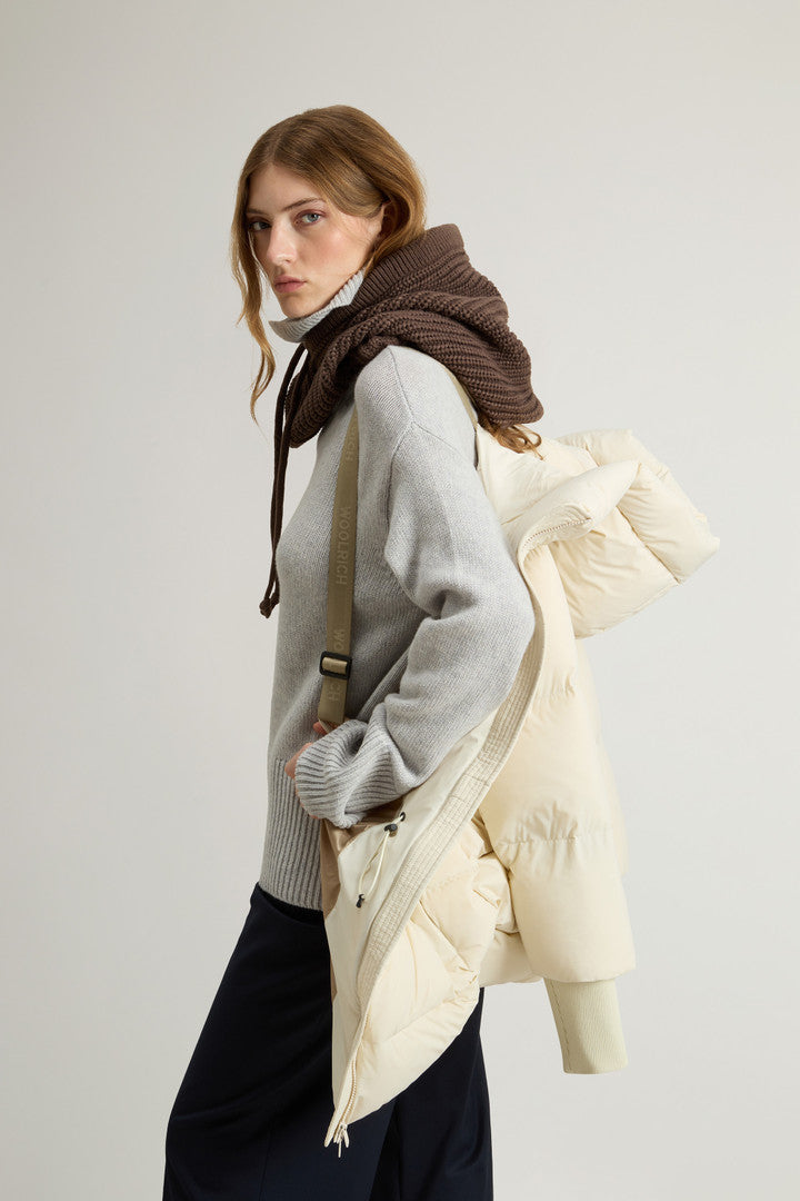 Cloud Down Jacket in Stretch Nylon with Matte Finish (Milky Cream) - Detail View 4