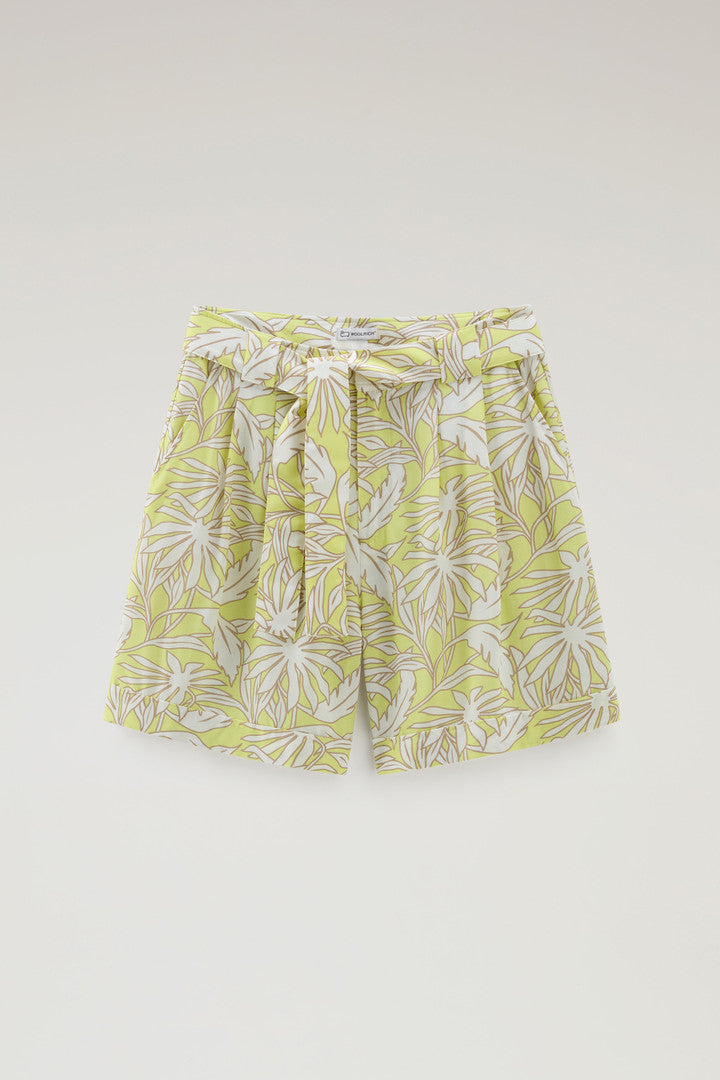 Shorts with a Tropical Print (Coral Sand Flower) - Detail View 4