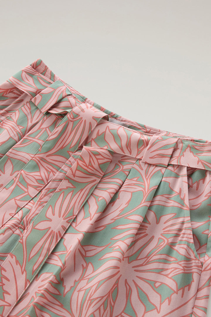 Shorts with a Tropical Print (Coral Sand Flower) - Detail View 2