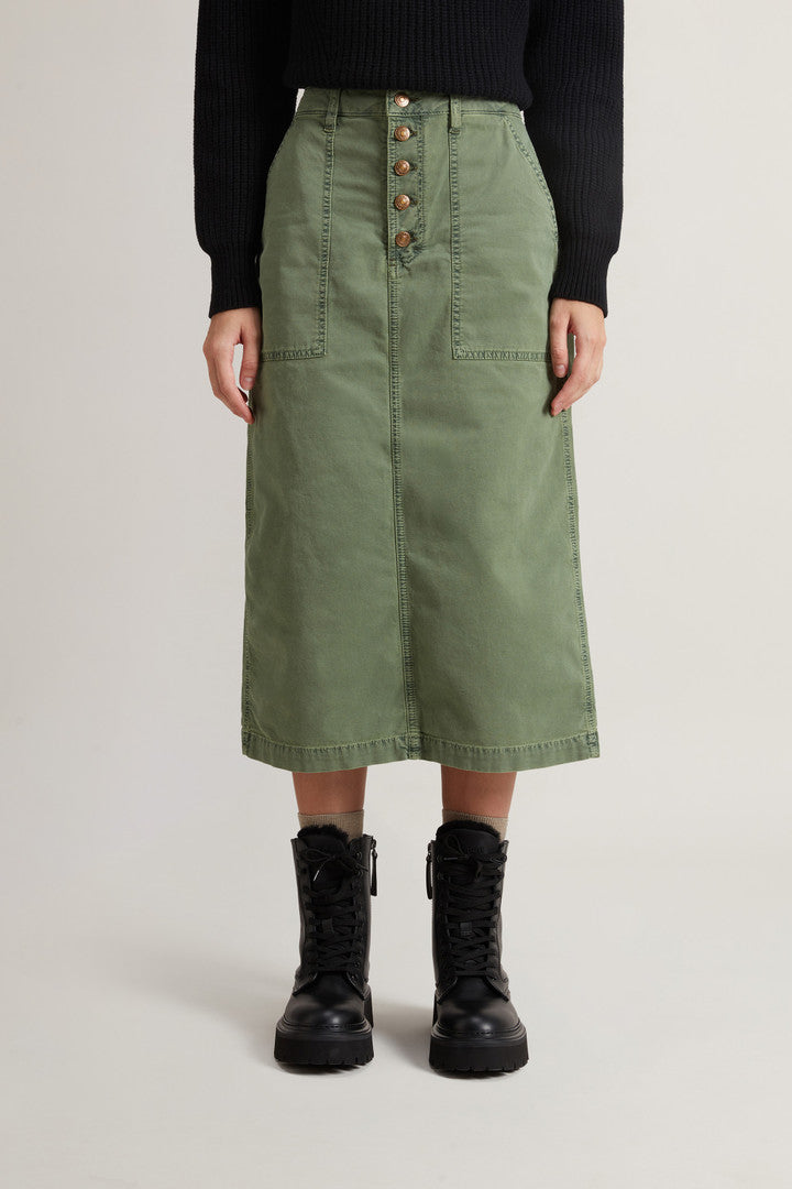 Garment-Dyed Midi Skirt in Stretch Cotton (Loden Green) - Detail View 2