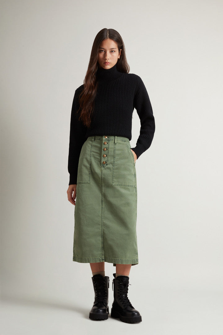 Garment-Dyed Midi Skirt in Stretch Cotton (Loden Green) - Detail View 1