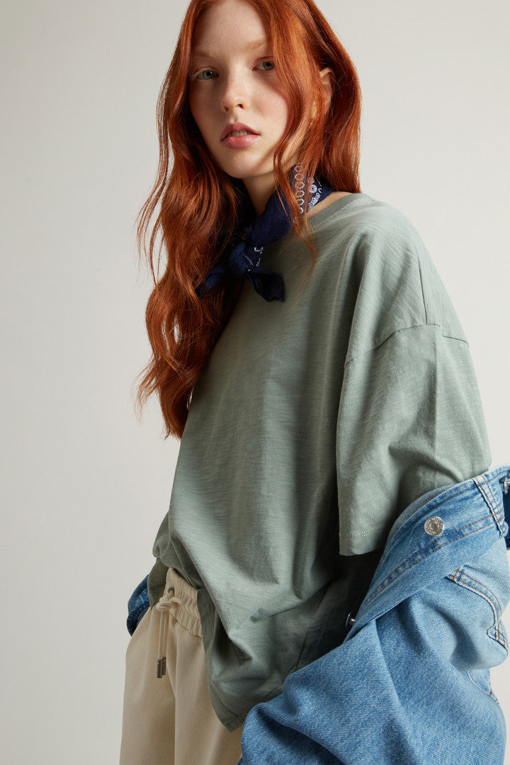 T-Shirt in Pure Cotton Slub Fabric (Chinois Green) - Detail View 4