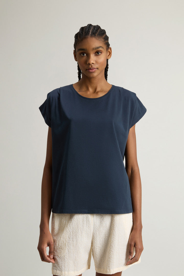 T-Shirt in Pure Pima Cotton (Melton Blue) - Detail View 1