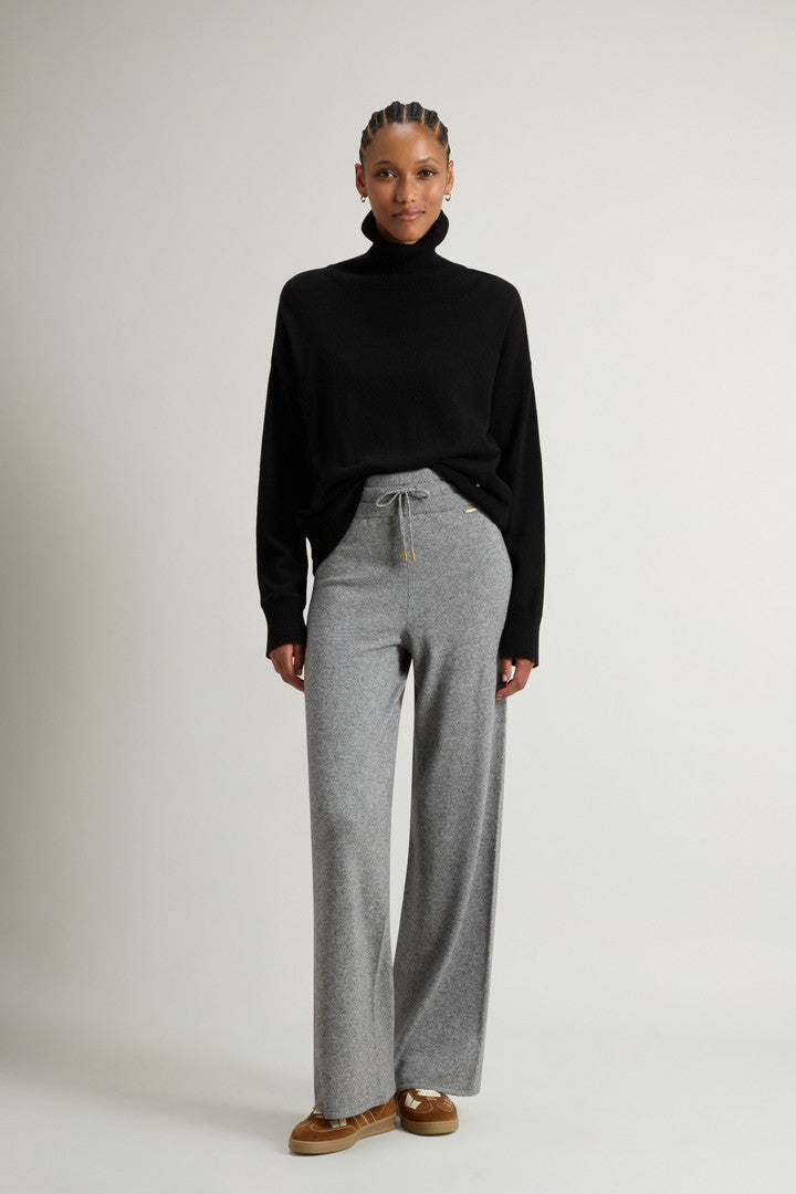 Wide-Leg Pants in Virgin Wool and Cashmere Blend (Cornstalk) - Main View