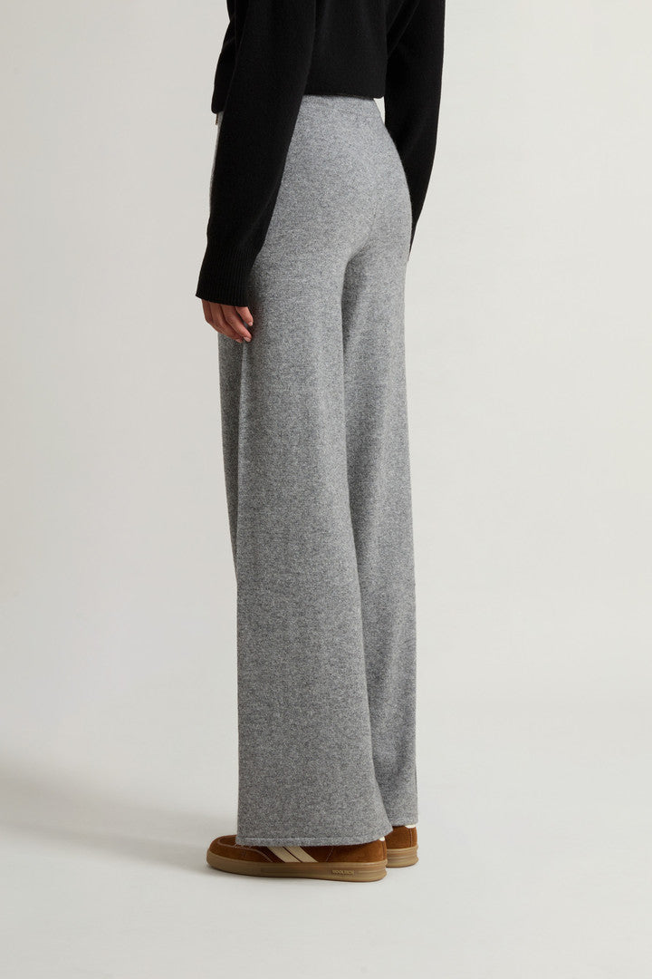 Wide-Leg Pants in Virgin Wool and Cashmere Blend (Melton Blue) - Detail View 1