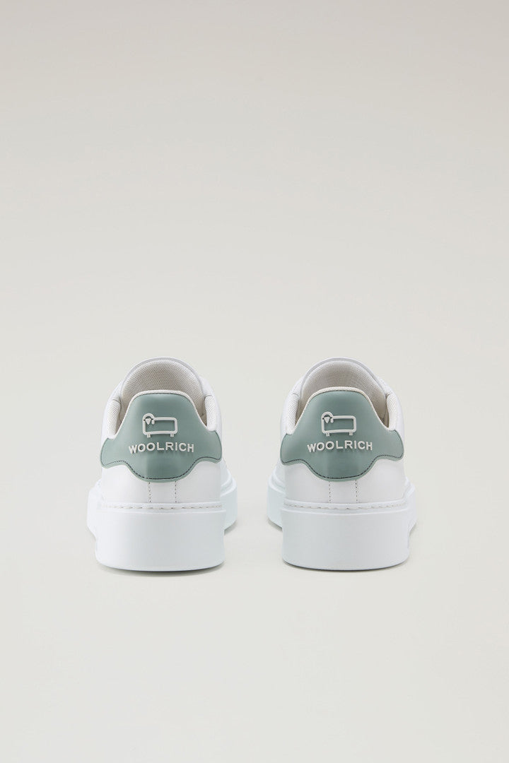 Classic Court Sneakers in Leather with Contrasting Patch (White Green) - Detail View 2