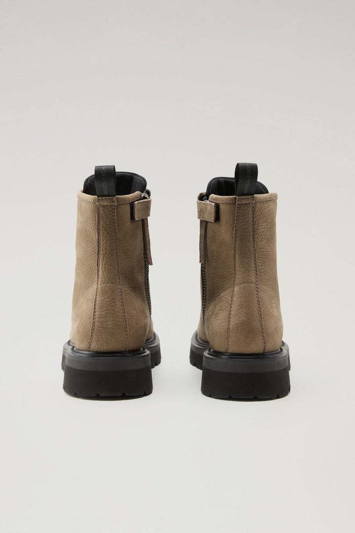 New City Boots in Nabuk (Mud) - Detail View 2