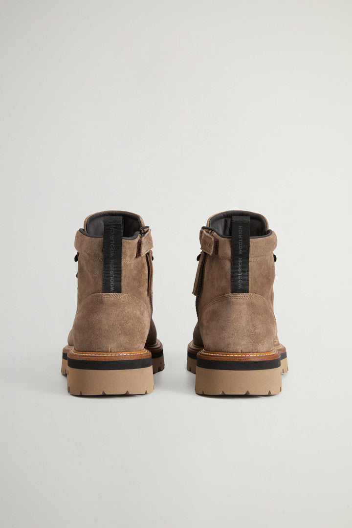 Hiking Boots in Suede (Taupe) - Detail View 2