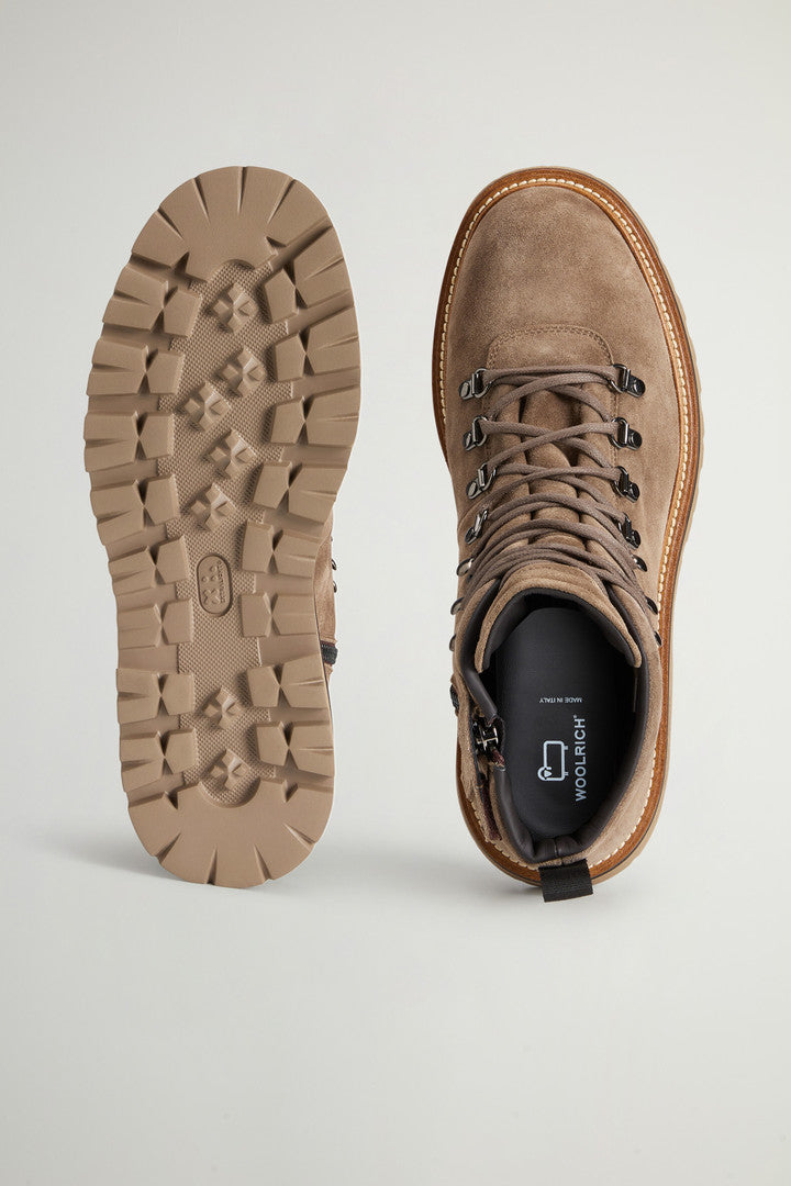 Hiking Boots in Suede (Taupe) - Detail View 3