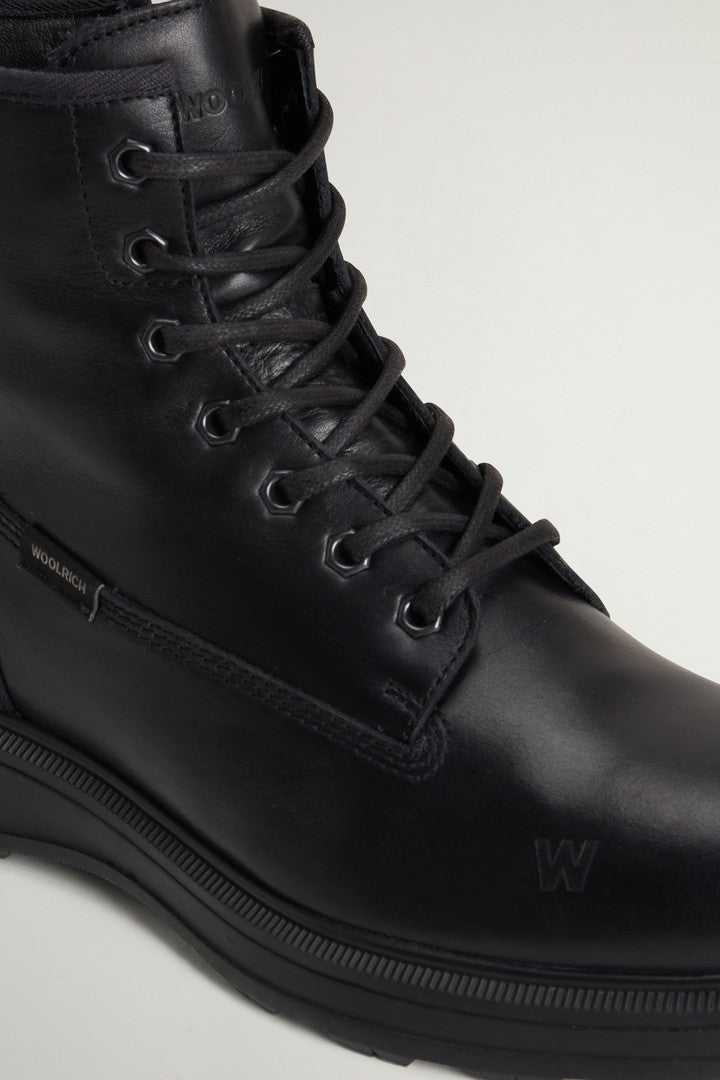 Grove Lace-Up Boots in Leather (Black) - Detail View 4