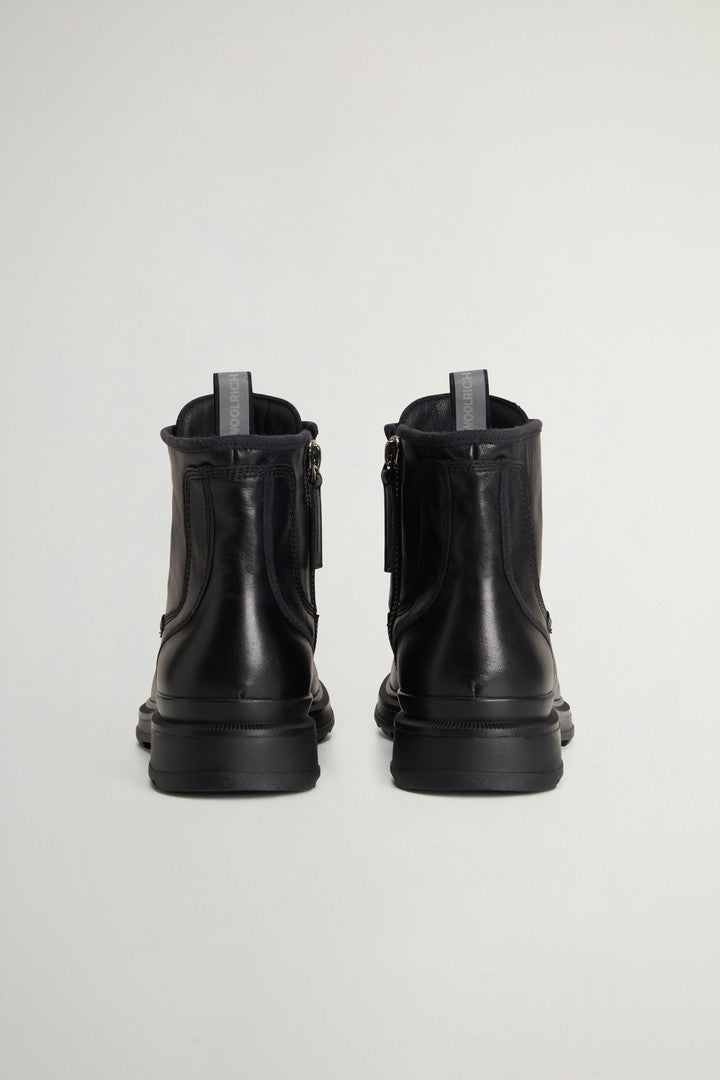 Grove Lace-Up Boots in Leather (Black) - Detail View 2