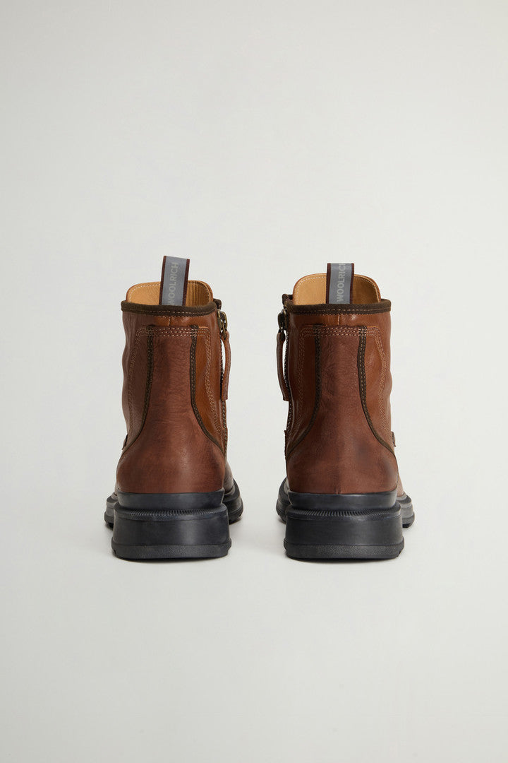 Grove Lace-Up Boots in Cowhide Leather (Cognac) - Detail View 2