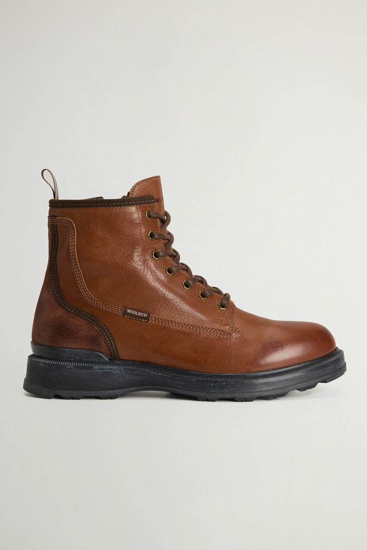 Grove Lace-Up Boots in Cowhide Leather (Cognac) - Main View