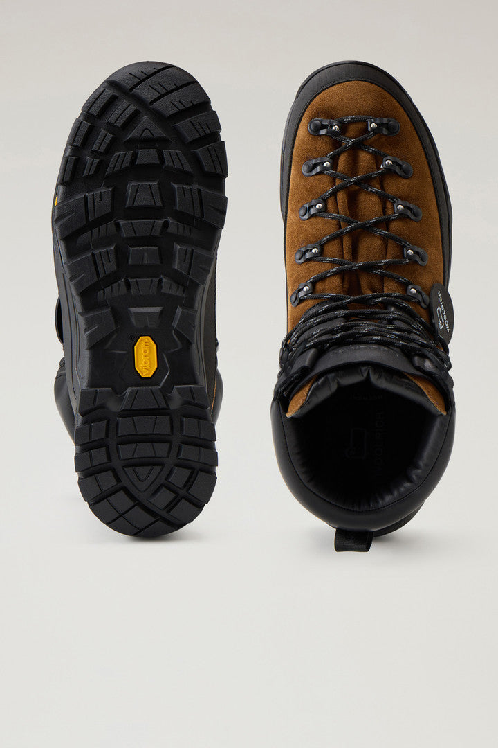 Hiker Sneakers (Black Black) - Detail View 3